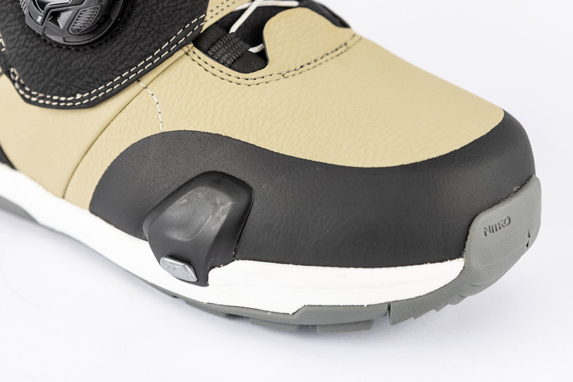 VENTURE STEP ON TLS 2026