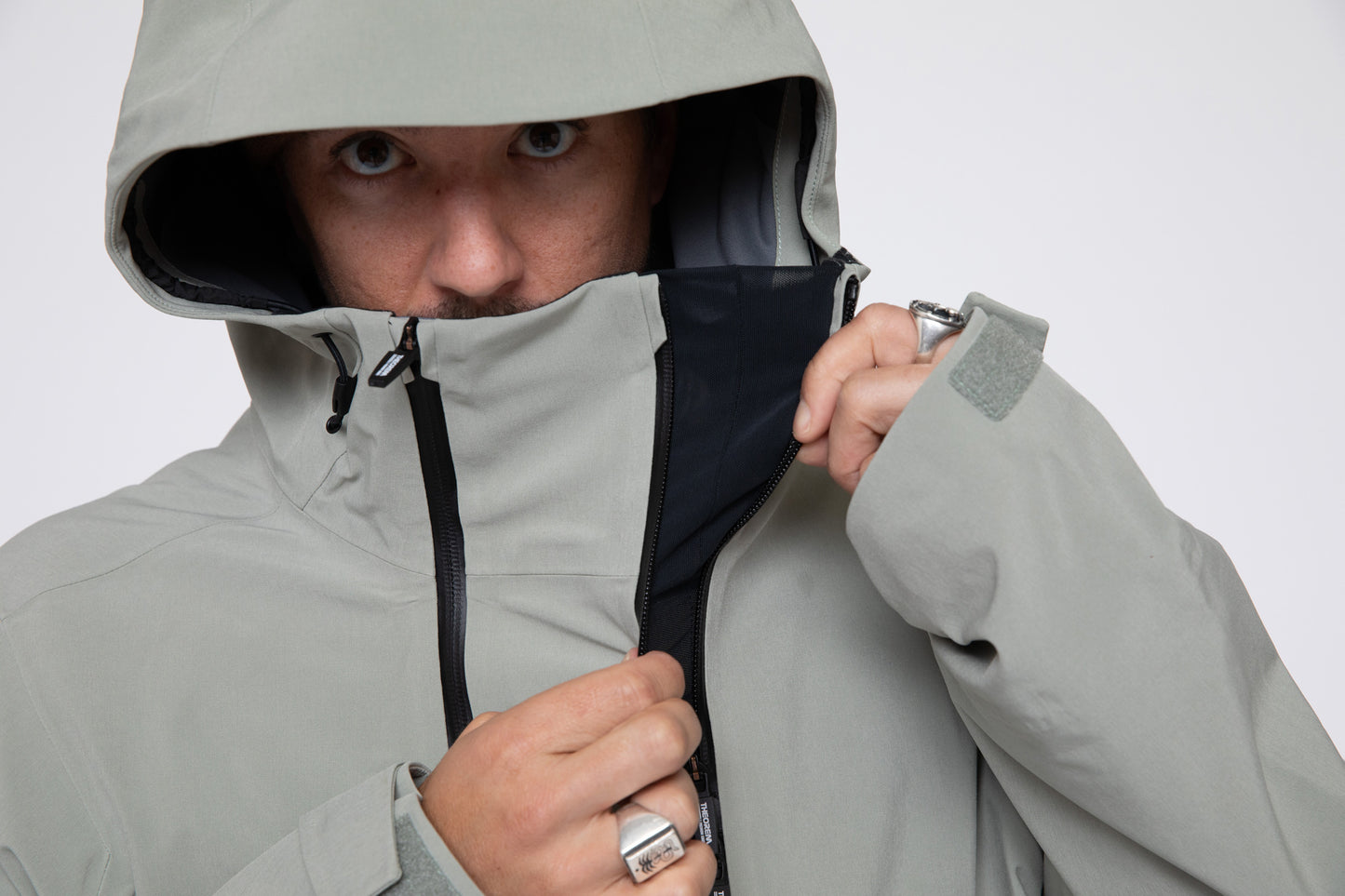 AXIAL JACKET