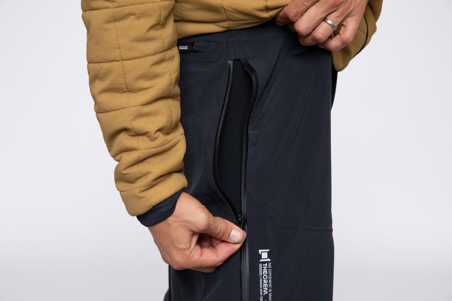 AXIAL PANT