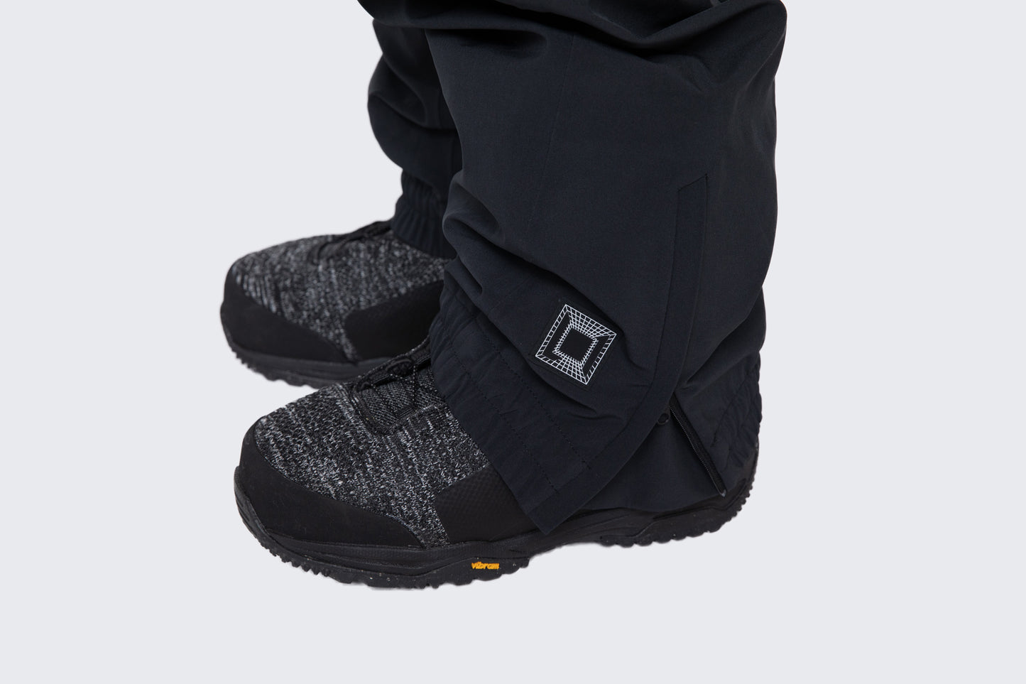 AXIAL PANT