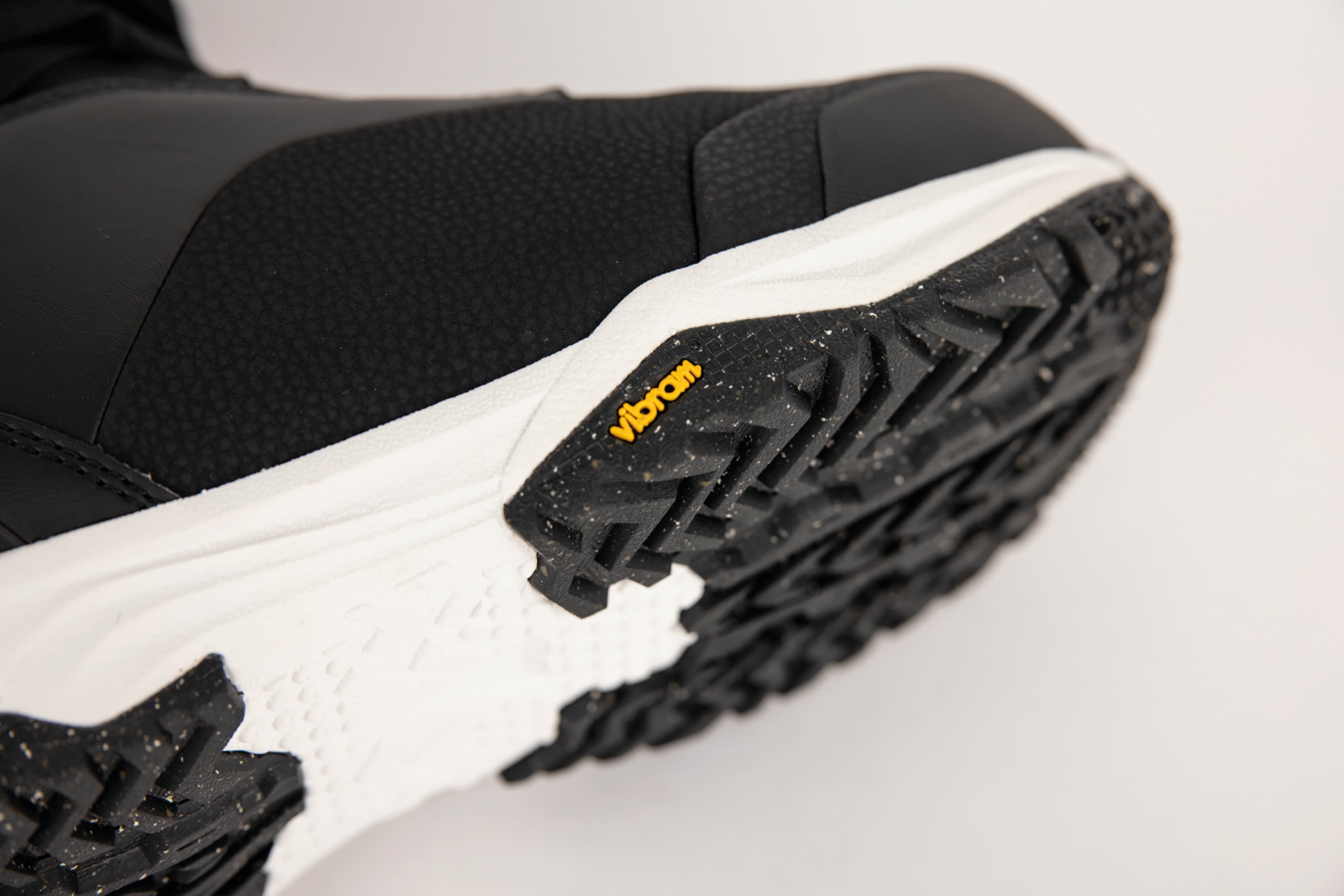 VENTURE PRO LACE