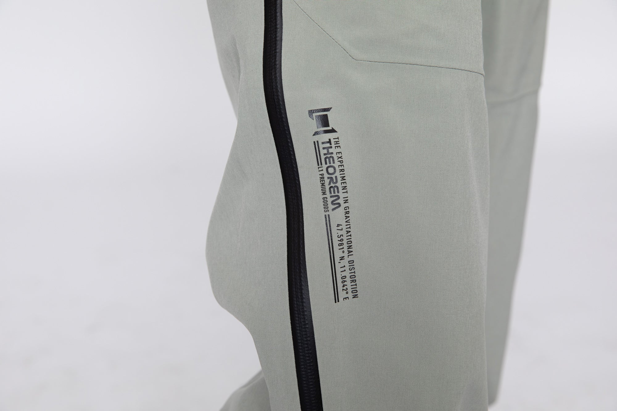 AXIAL PANT